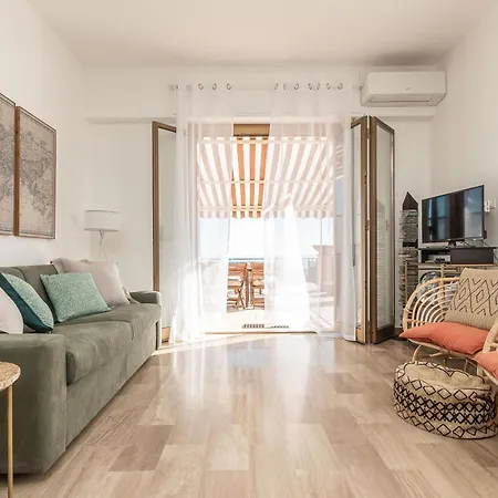 La Cedrina A Stunning Seaview Daire *